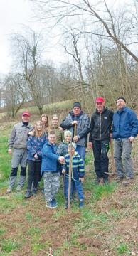 4 Zasaditev lipe nad gasilskim domom v Veliki Loki. PGD Velika Loka letos praznuje visok jubilej, 100. obletnico delovanja društva.